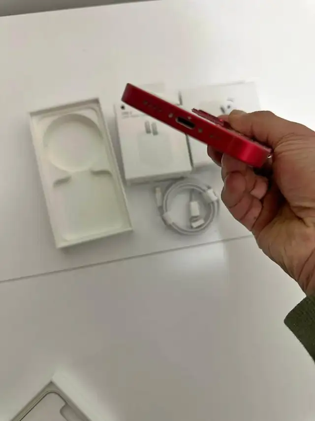 iPhone 13 mini 128gb Red Airpods Pkg/Delivery