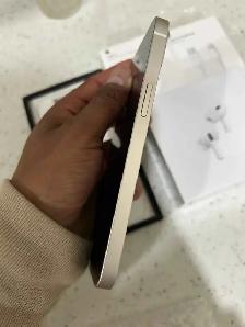 iPhone 13 256gb White Airpods/Adapter/Delivery