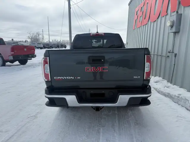 2017 GMC Canyon SLT Crew Cab 4WD - Photo 3