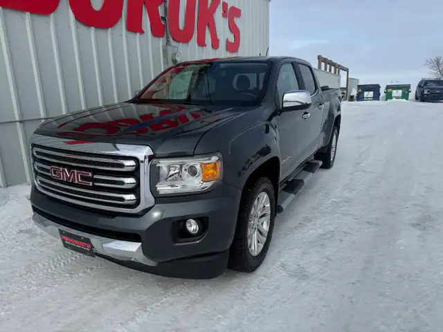 2017 GMC Canyon SLT Crew Cab 4WD - Photo 8