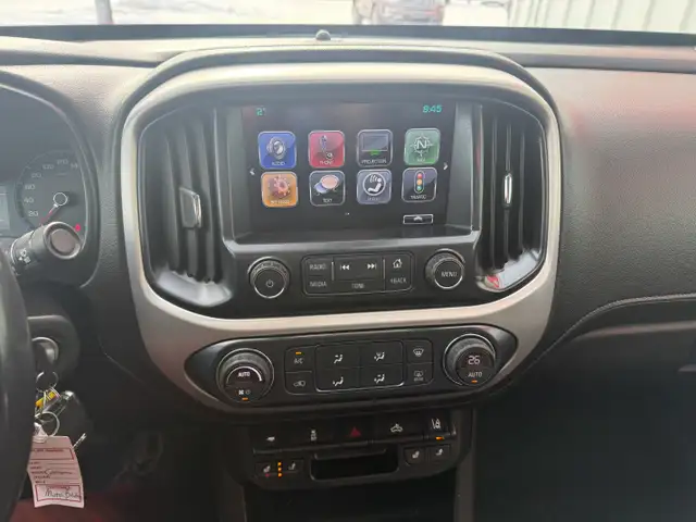 2017 GMC Canyon SLT Crew Cab 4WD - Photo 13