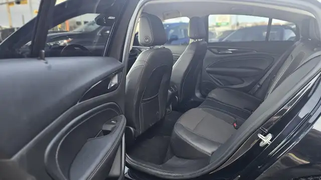 This Sedan/Saloon powered by a Gasoline engine featuring FWD/Fro - Photo 10