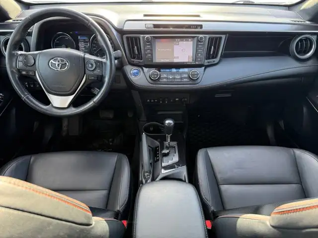 2018 Toyota RAV4 Hybrid SE - Photo 15