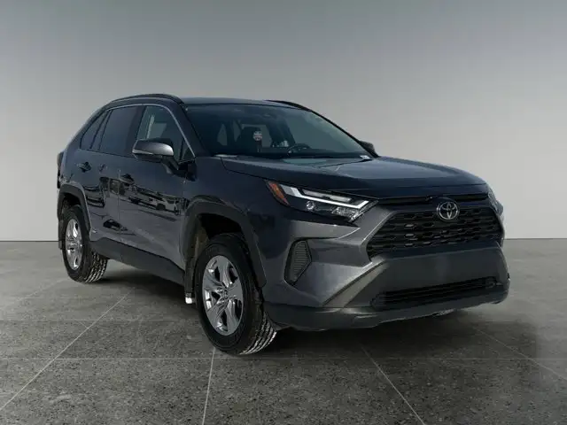 2025 Toyota RAV4 Hybrid XLE - Photo 9