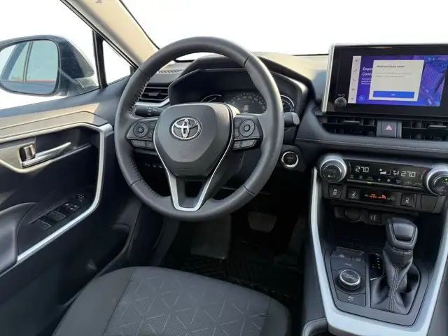 2025 Toyota RAV4 Hybrid XLE - Photo 16