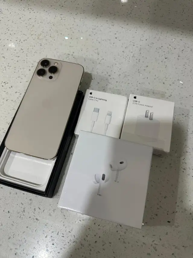 iPhone 13 Pro Max 128GB GOLD AirPods & Fast Charger - Photo 6