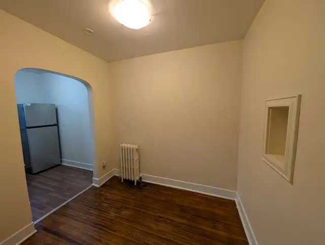 Large 1 Bedroom Available at 2532 Lakeshore Blvd W, Toronto! - Photo 5