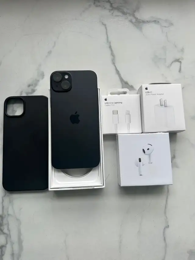iPhone 15 Plus 128GB Unlocked AirPods/Fast Charger/Delivery