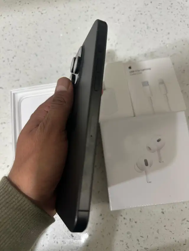 iPhone 15 Pro Max 256gb Unlocked Accessories Pkg/Delivery - Photo 2