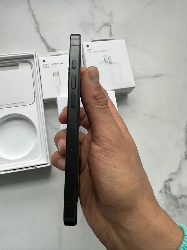 iPhone 15 Pro 256GB AirPods/Fast Charger/Delivery - Photo 3