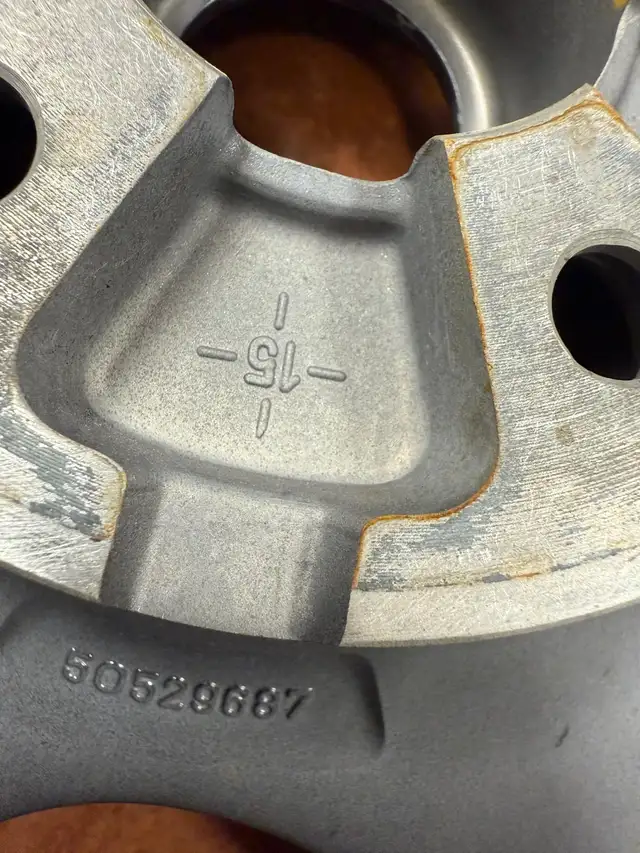 ALPHA ROMEO OEM WHEEL 8.5 x 19 (ONE WHEEL ONLY) - Photo 7