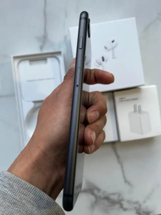 iPhone 8 plus 256GB Airpods pkg/Delivery - Photo 6