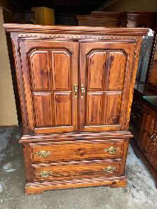 Free delivery used solid wood Wooden Armoire with Drawers
