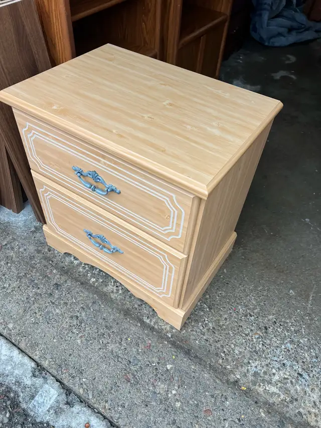 Free delivery Used Light Wood Nightstand with Drawers - Photo 4