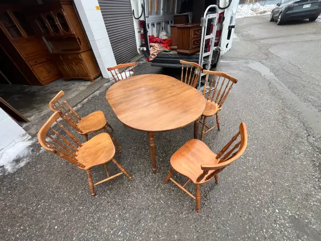 Free delivery Wooden Dining Table with 6 Chairs - Photo 6