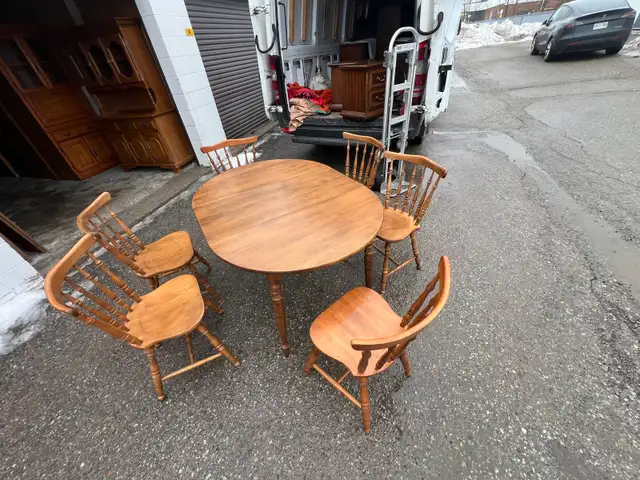 Free delivery Wooden Dining Table with 6 Chairs - Photo 7