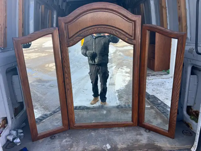 Free delivery used Vintage Oak Tri-Fold Vanity Mirror