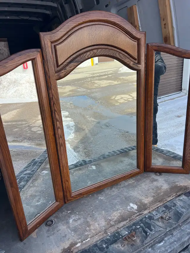 Free delivery used Vintage Oak Tri-Fold Vanity Mirror - Photo 2