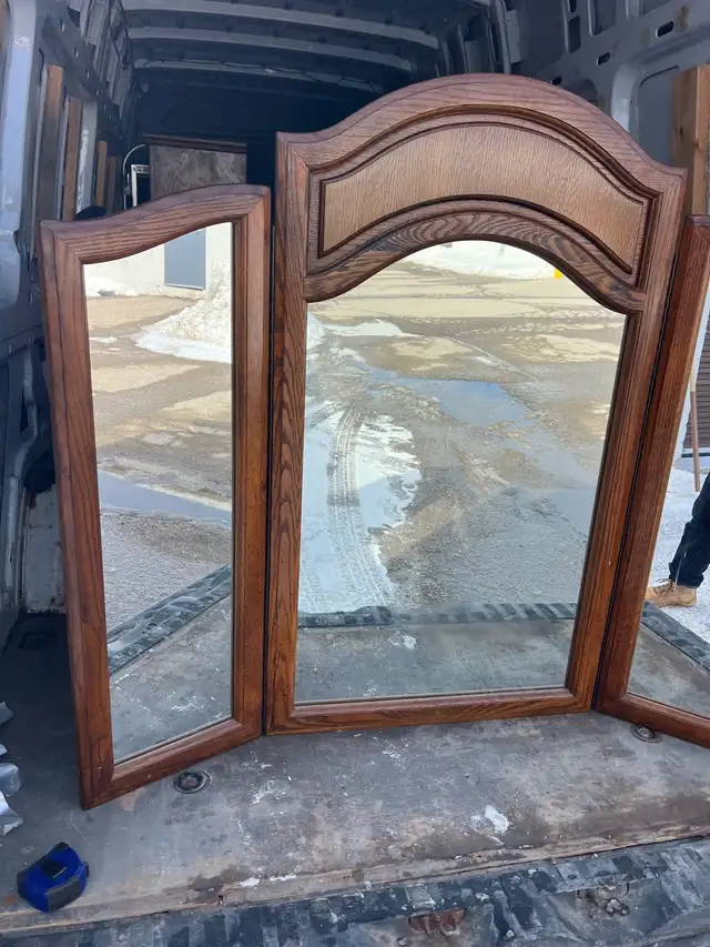 Free delivery used Vintage Oak Tri-Fold Vanity Mirror - Photo 3