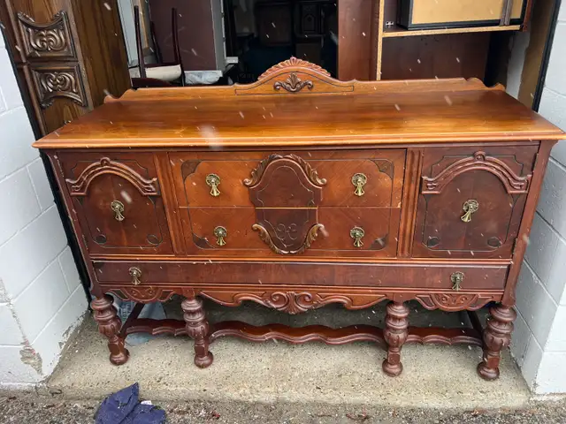 Free delivery Antique Wooden Buffet / Sideboard - Photo 2