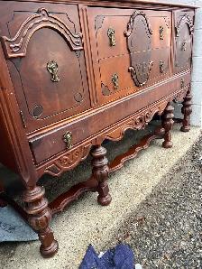 Free delivery Antique Wooden Buffet / Sideboard - Photo 4