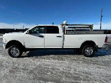 2018 Ram 2500 SLT 6.4L HEMI 4WD Crew Cab long Box For Sale..