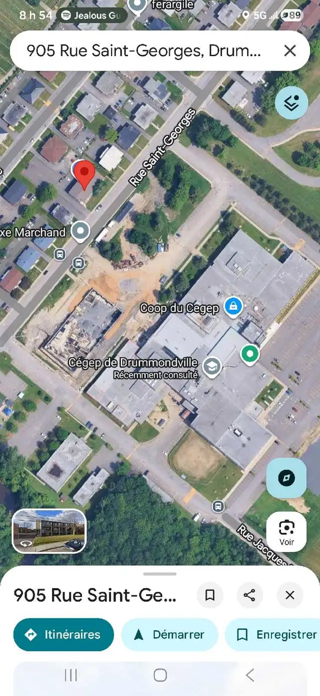 LIBRE IMMÉDIATEMENT - Chambre étudiant(e) face Cégep Drummond - Photo 5