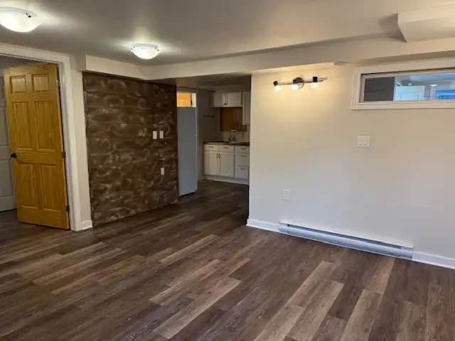 Open concept 2 Bedroom Fairview Flat - Photo 4