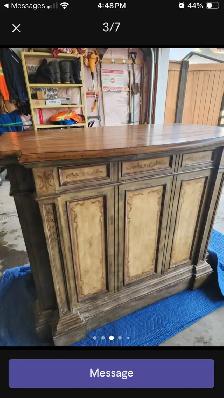 Wine bar/Liquor Cabinet - Photo 3