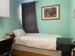 Furnished Single occupancy Room/ University Of Toronto/Kensingto - Photo 2