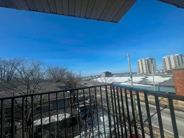 Bright 2-Bedroom   Parking (Halifax West)