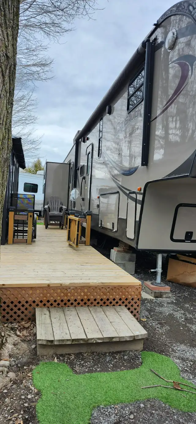 Fifth wheel crusader avec set up complet camping mirabel - Photo 3