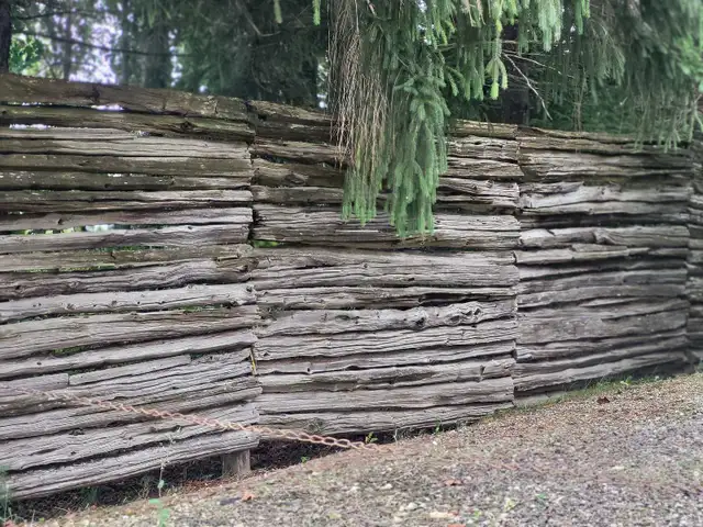 Split Cedar Rail Fence Installation | 10  Years Experience | Ont - Photo 9