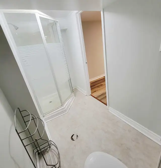 CLEAN 1 BEDROOM APT UTILITIES INCLUDED, OPTION TO FURNISH - Photo 3