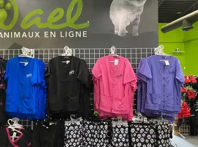 VÊTEMENTS DE TOILETTAGE – SARRAUX, TABLIERS DE BAIN OU AUTRES - Photo 4