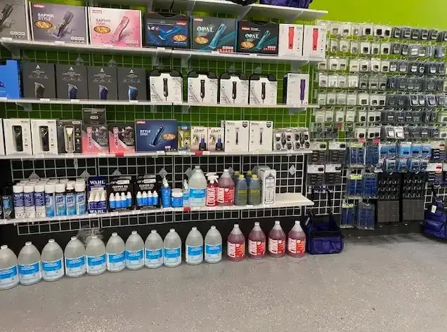 VÊTEMENTS DE TOILETTAGE – SARRAUX, TABLIERS DE BAIN OU AUTRES - Photo 8