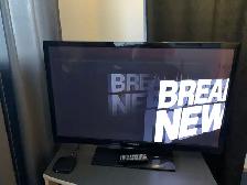 43" Samsung Plasma TV - Photo 2