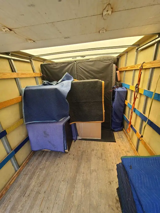 Emergency Movers - Photo 2