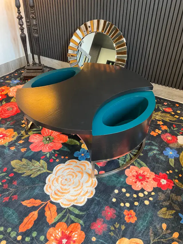 VINTAGE FURNITURE / COFFEE TABLE - Photo 3