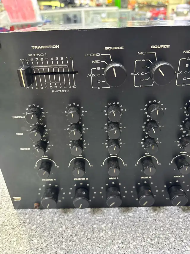 Numark MMX2000 PPD Rotary Mixer As Is Not Working - Photo 2