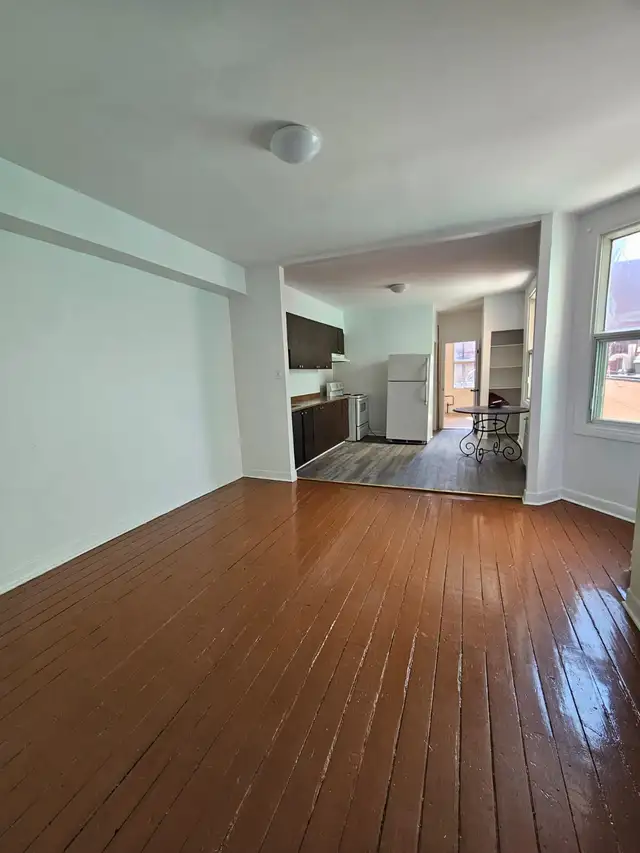 For Rent 6 1/2 apartment 2nd Floor - Heating included - Plateau - Photo 2