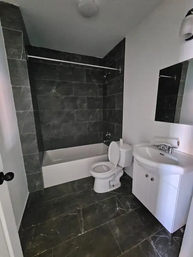 For Rent 6 1/2 apartment 2nd Floor - Heating included - Plateau - Photo 7