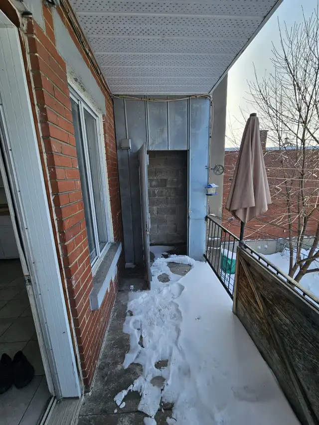 For Rent 3 1/2 apartment - 4 minute walk to College Rosemont - Photo 3