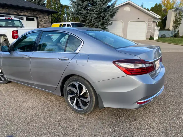 2016 Honda Accord LX - Photo 7