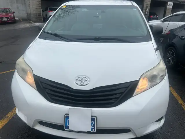 Toyota Sienna Van