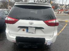 Toyota Sienna Van - Photo 5