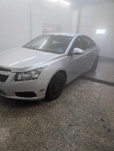 2013 Chevy Cruze LT - Photo 2