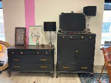 VINTAGE FURNITURE / DRESSERS
