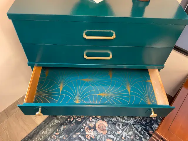 VINTAGE FURNITURE / DRESSER - Photo 4