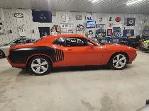 2010 Dodge Challenger SRT8 LOW KMS 6 SPEED! - Photo 5